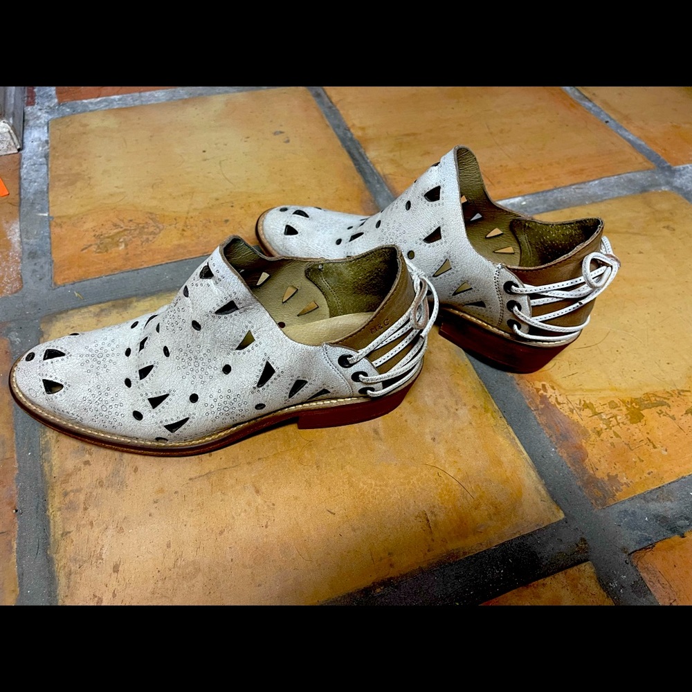 Missed and Cloud shoes